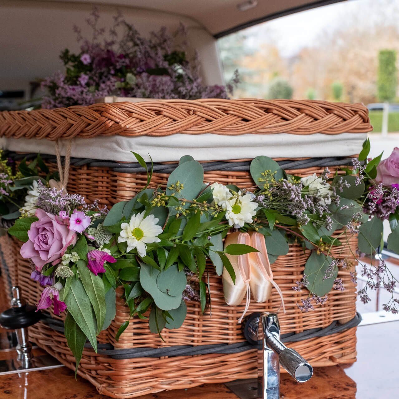 the-good-funeral-guide-dMd7YsSPDc8-unsplash